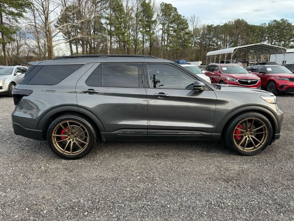 2020 Ford Explorer Image 5