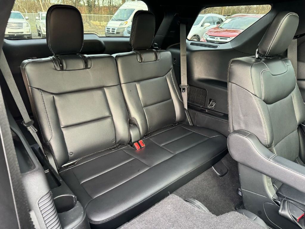 2020 Ford Explorer Image 14