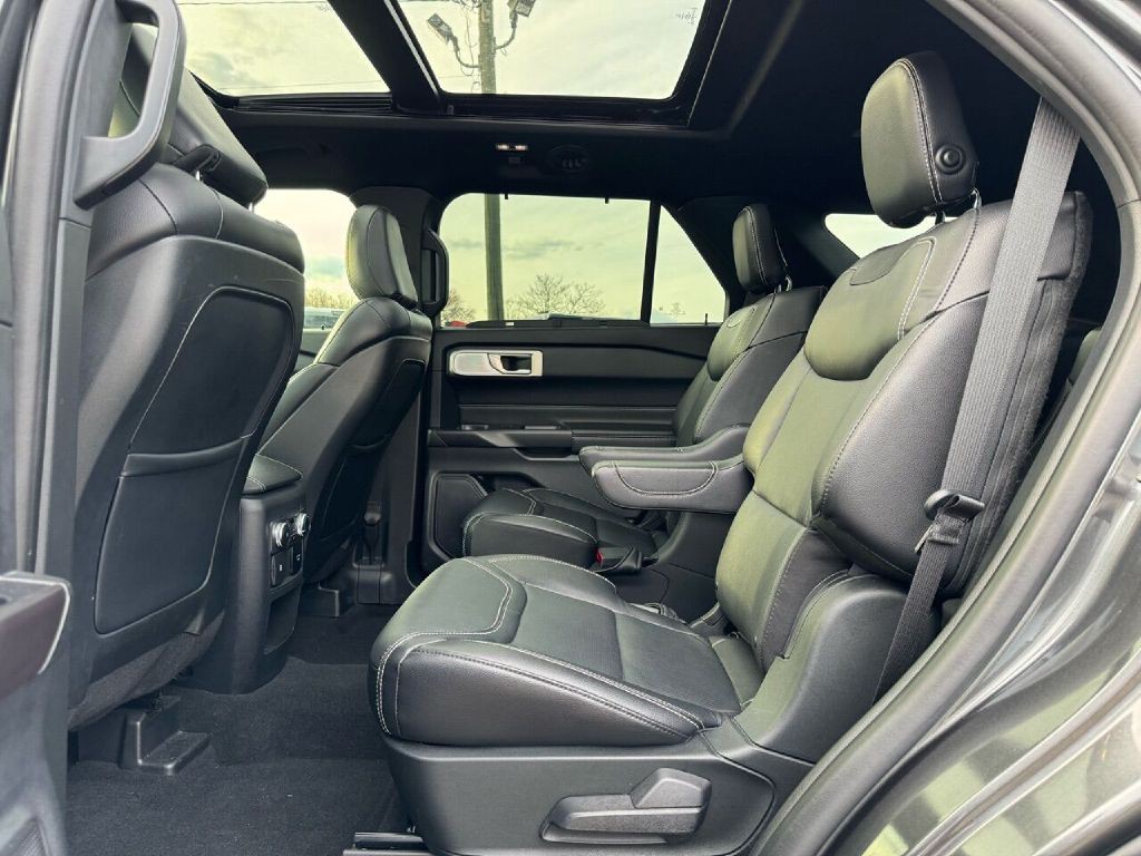 2020 Ford Explorer Image 16