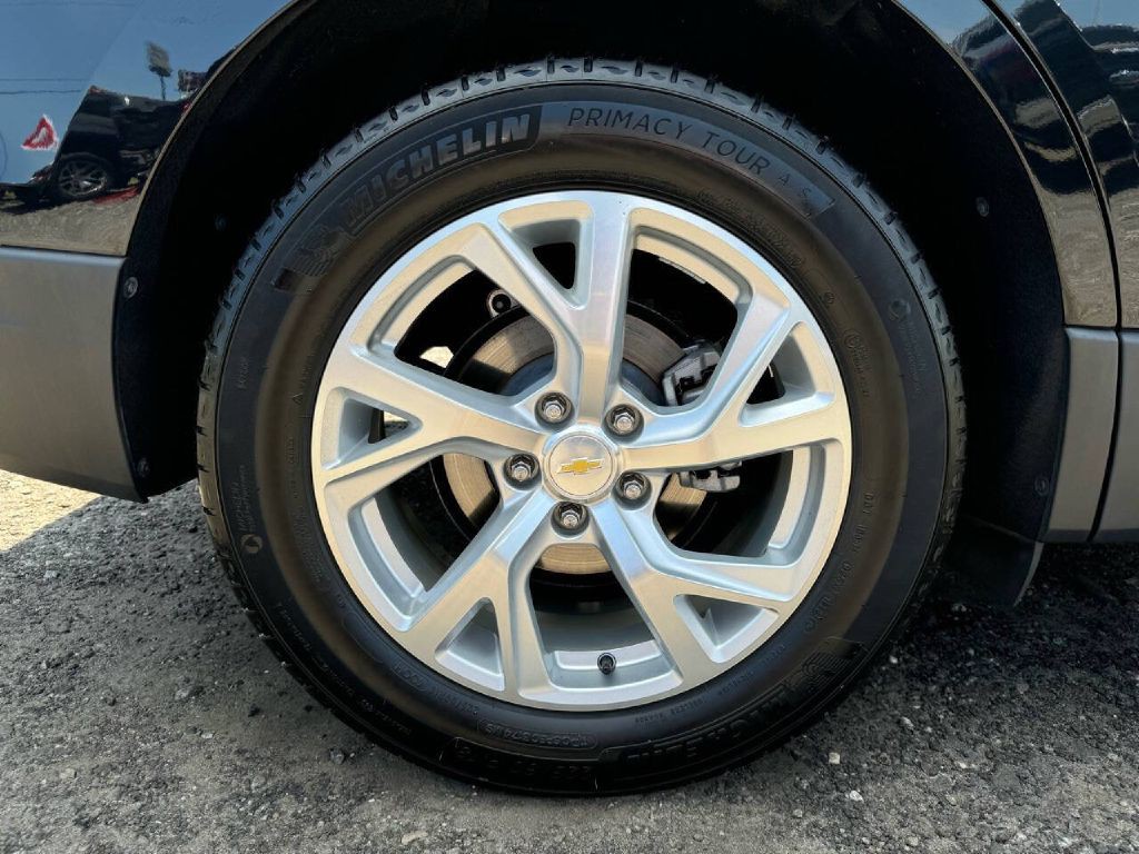 2018 Chevrolet Equinox Image 12