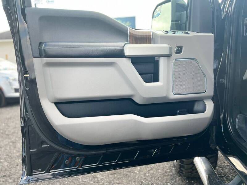 2017 Ford F-150 Image 15