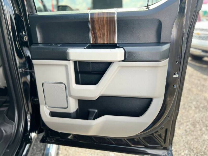 2017 Ford F-150 Image 18