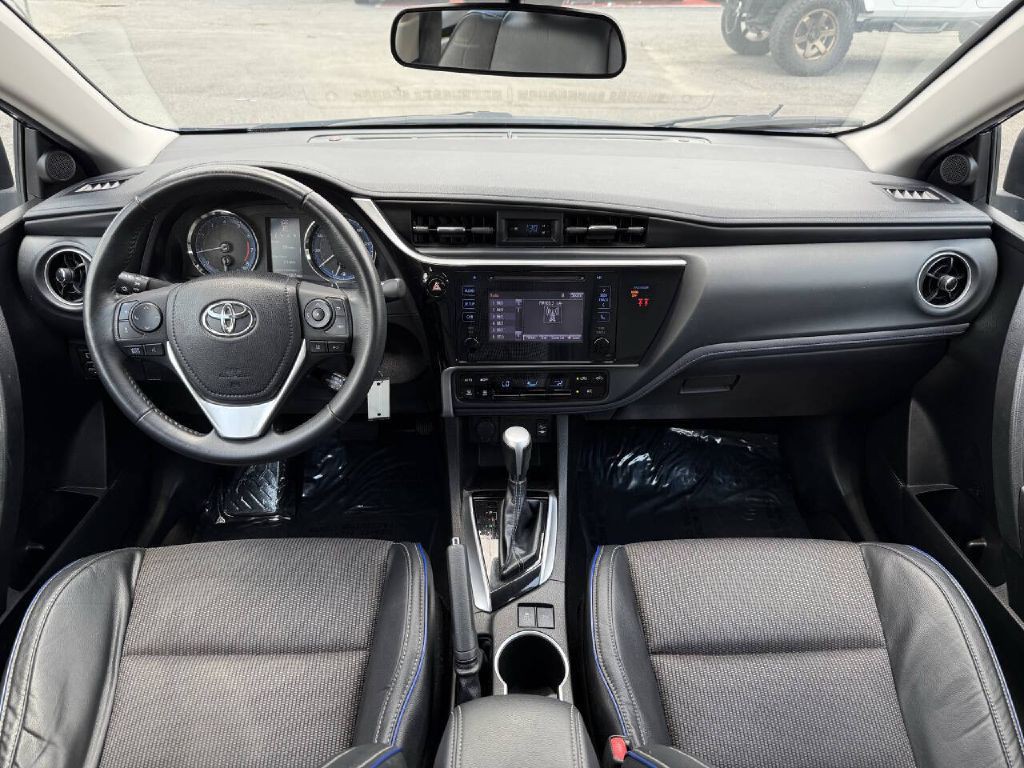2019 Toyota Corolla Image 12