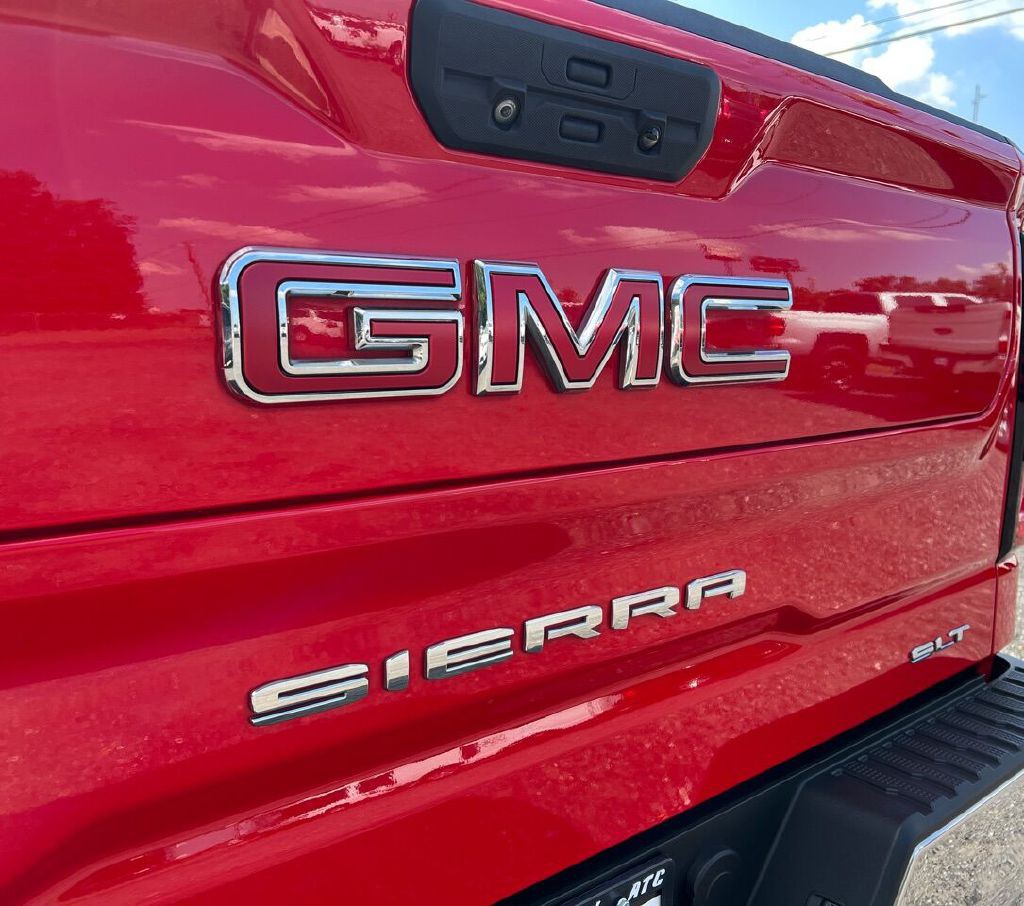 2019 GMC Sierra Image 8