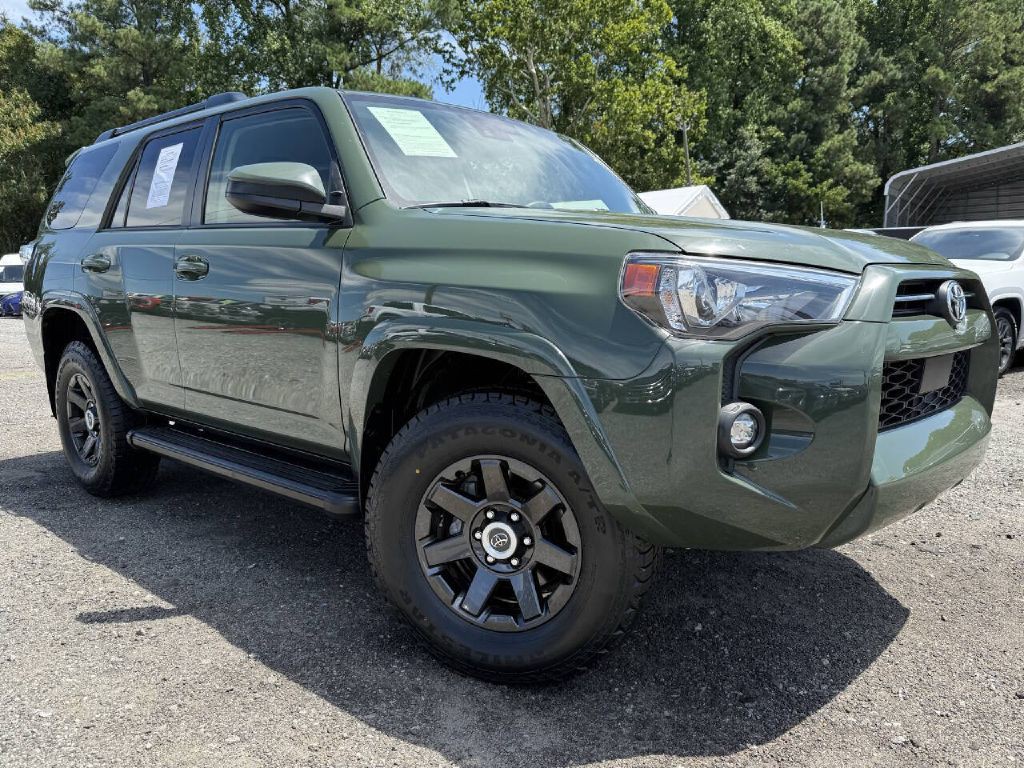 2021 Toyota 4Runner Image 2