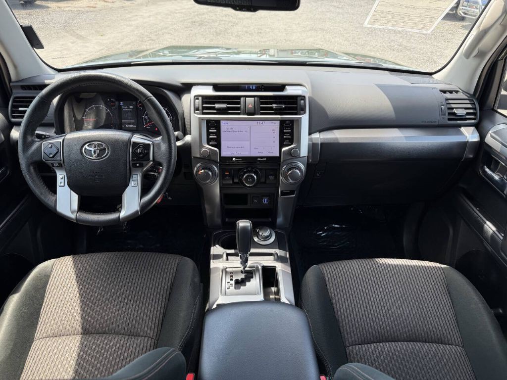 2021 Toyota 4Runner Image 12