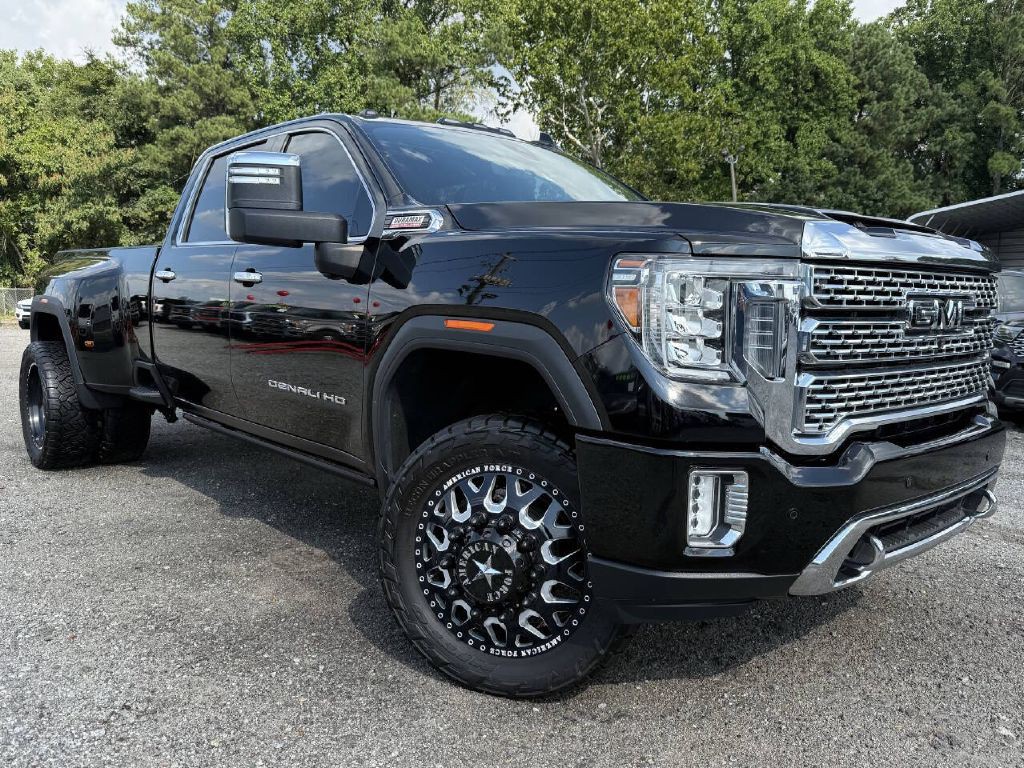 2020 GMC Sierra Image 2