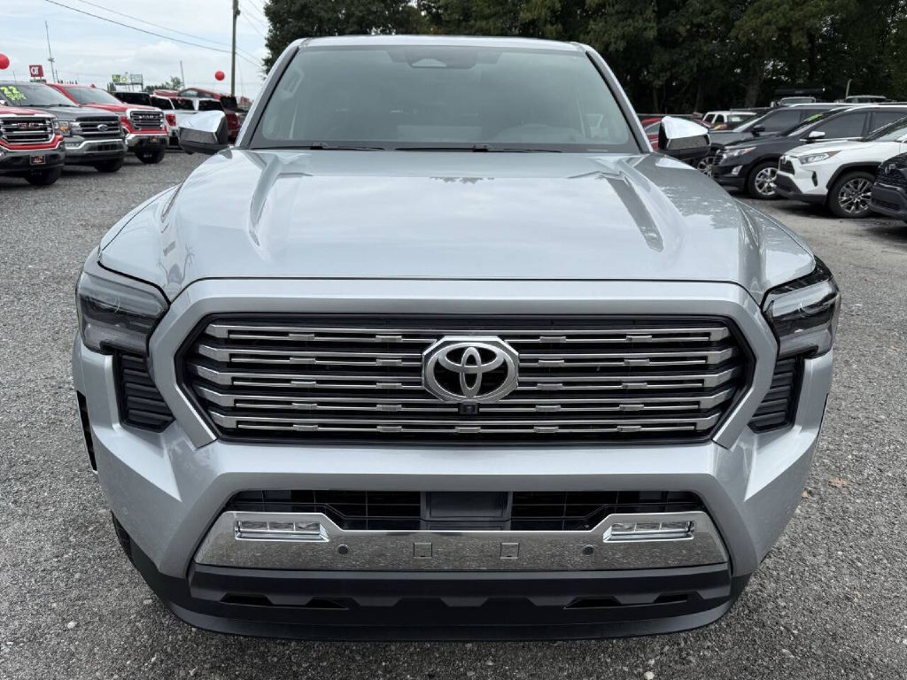 2024 Toyota Tacoma Image 2