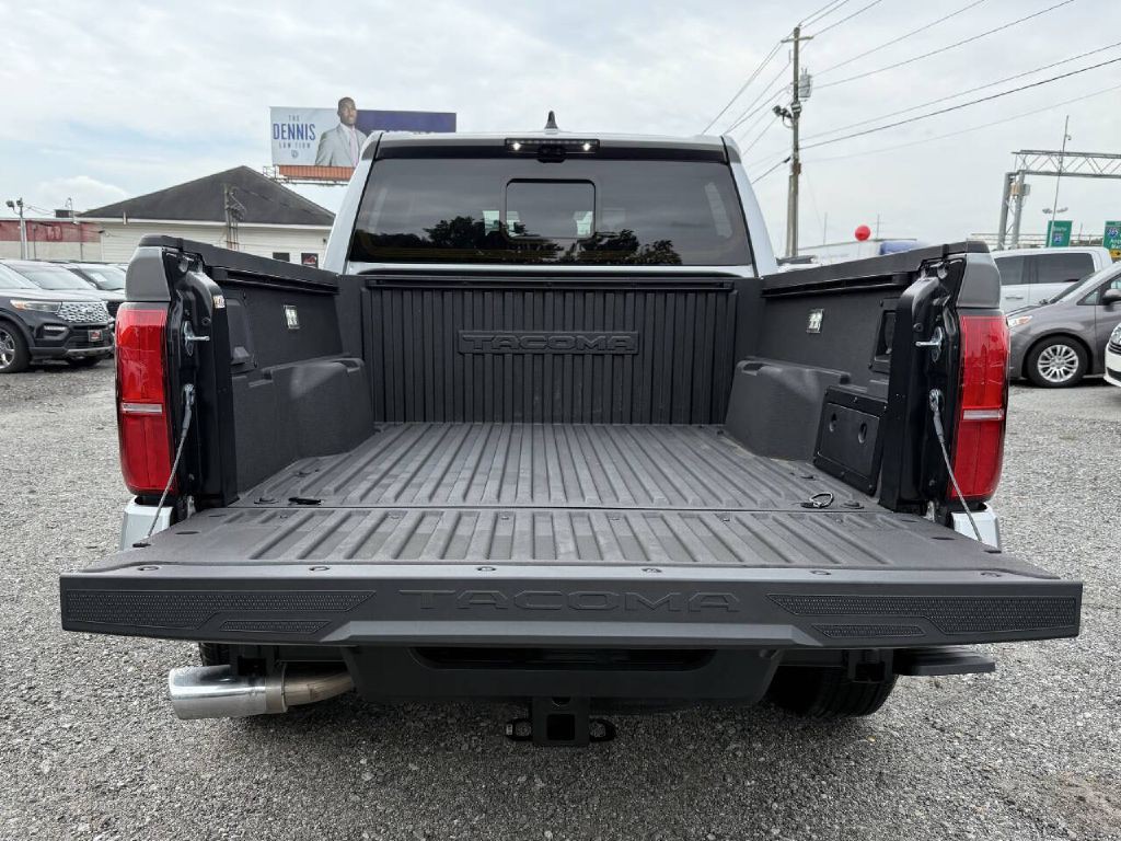 2024 Toyota Tacoma Image 9