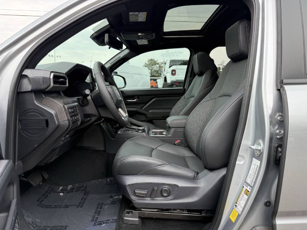 2024 Toyota Tacoma Image 10