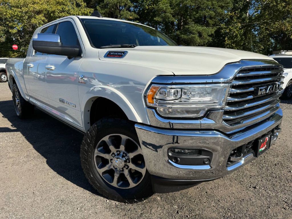 2019 RAM 3500 Image 3