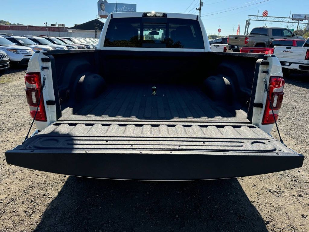 2019 RAM 3500 Image 6