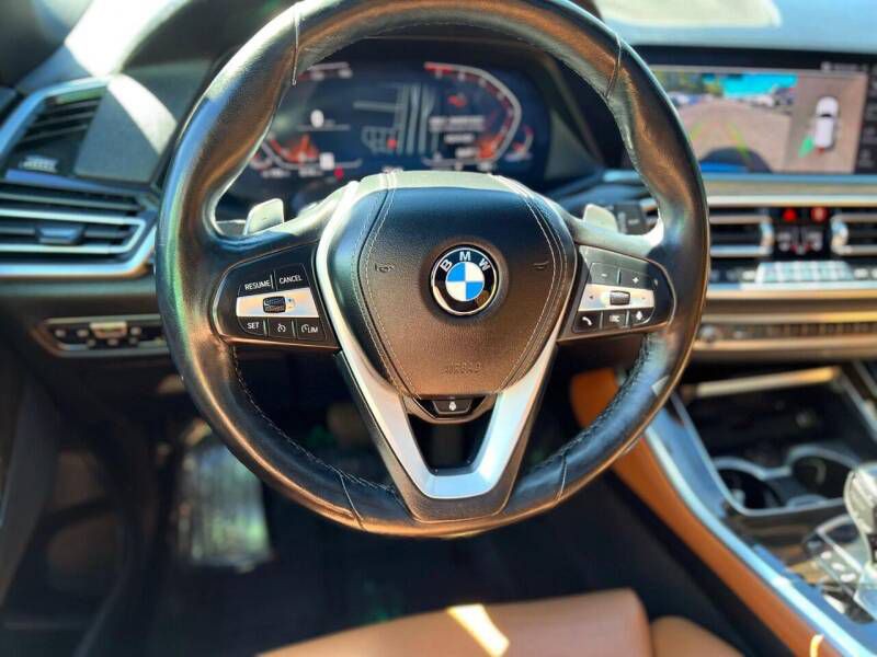 2019 BMW 5 Series Image 9