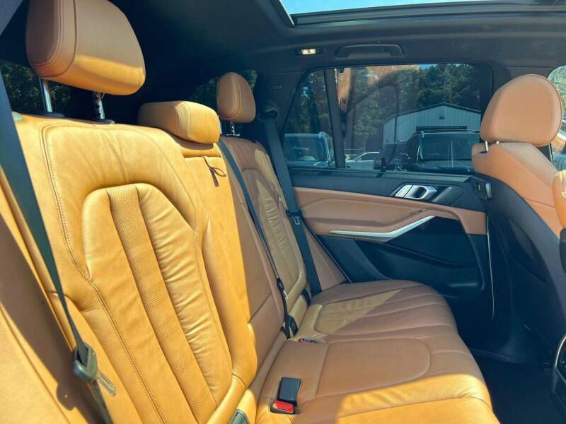 2019 BMW 5 Series Image 10