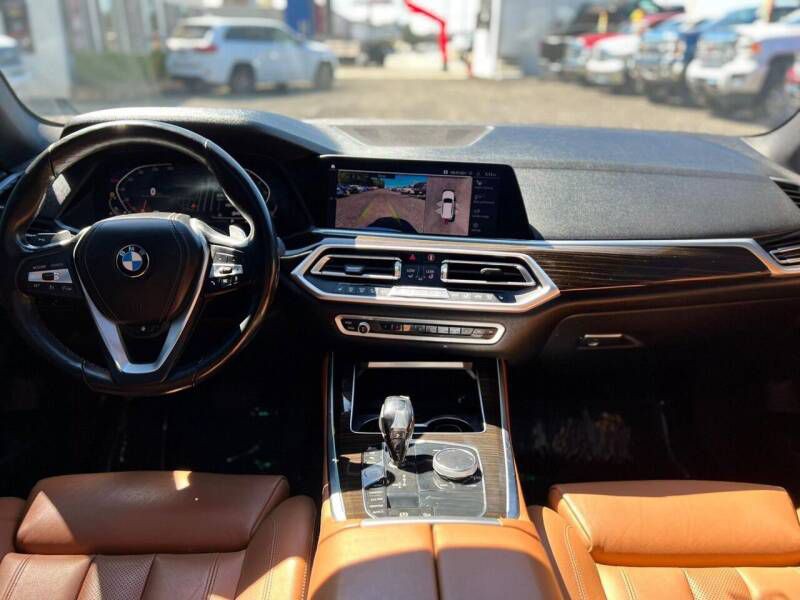 2019 BMW 5 Series Image 13