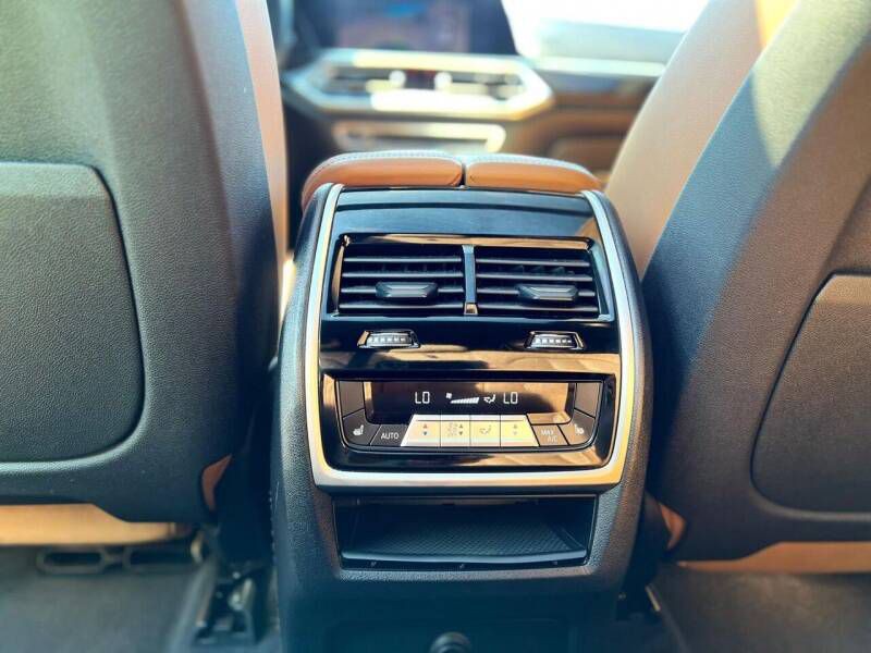 2019 BMW 5 Series Image 14