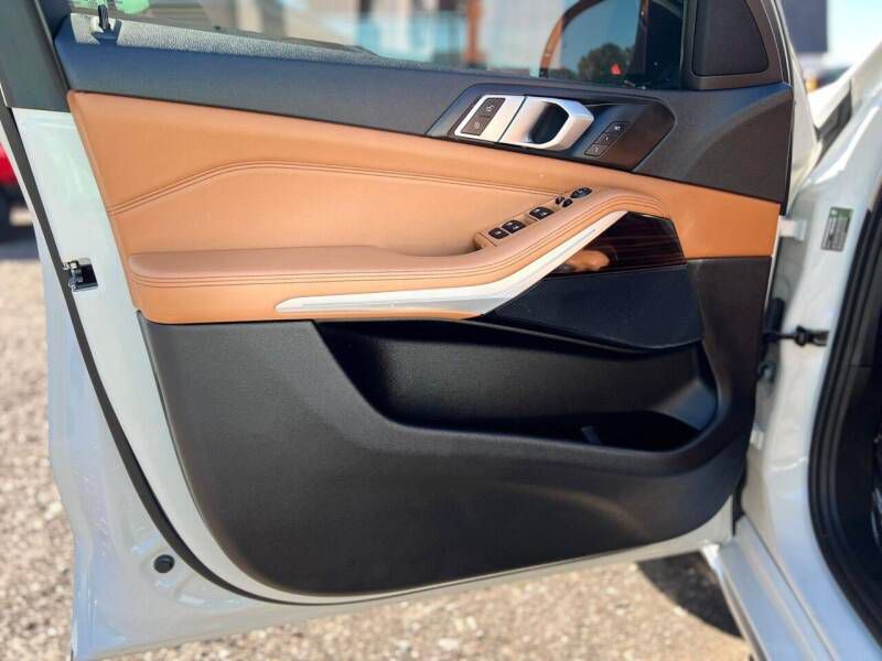 2019 BMW 5 Series Image 22