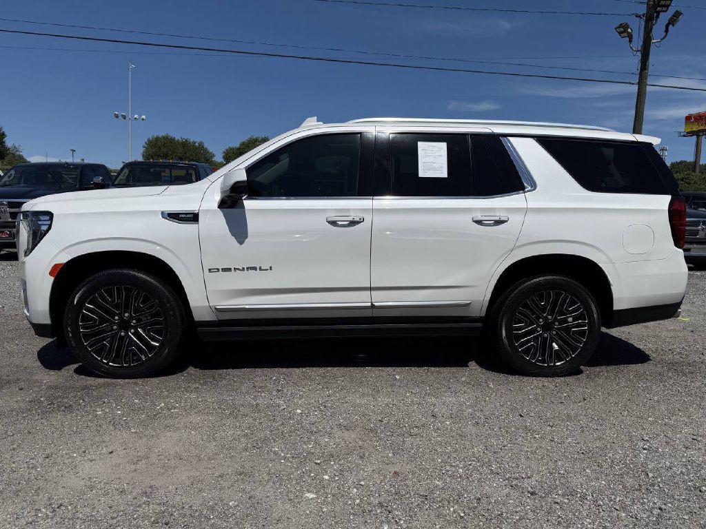 2021 GMC Yukon Image 3