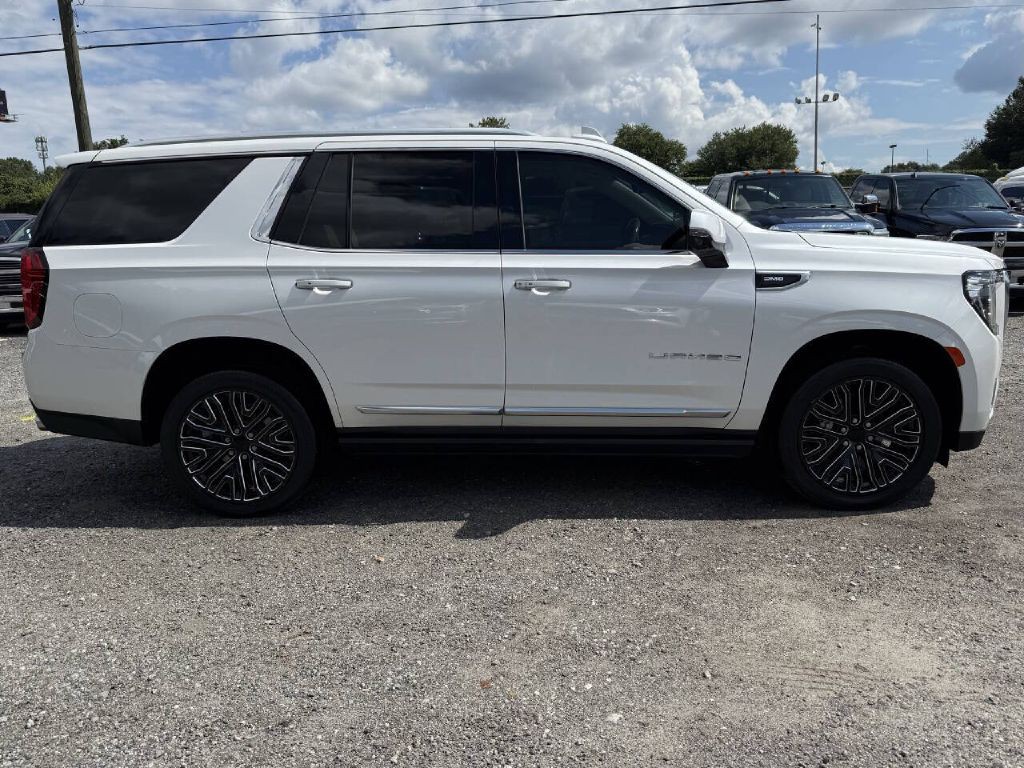 2021 GMC Yukon Image 4