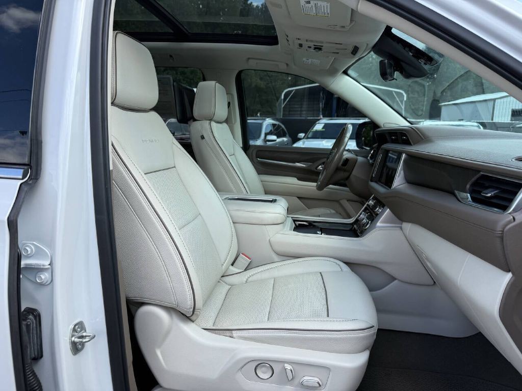 2021 GMC Yukon Image 10