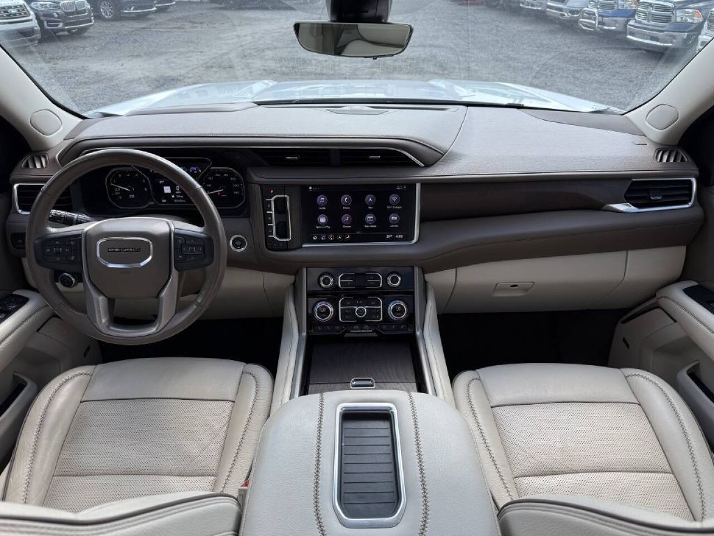 2021 GMC Yukon Image 12