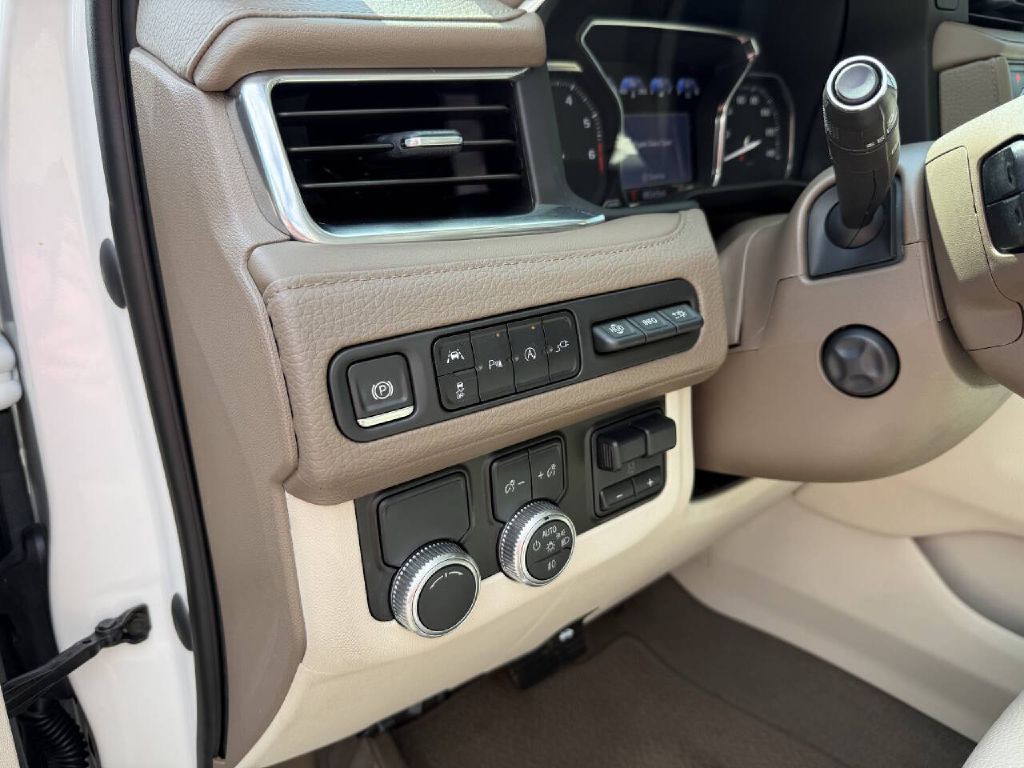 2021 GMC Yukon Image 18