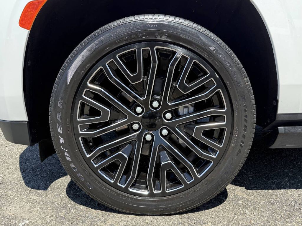 2021 GMC Yukon Image 22