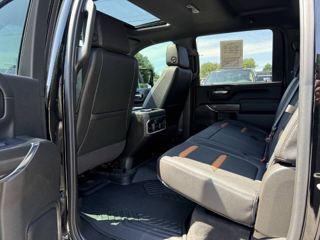 2022 GMC Sierra Image 11
