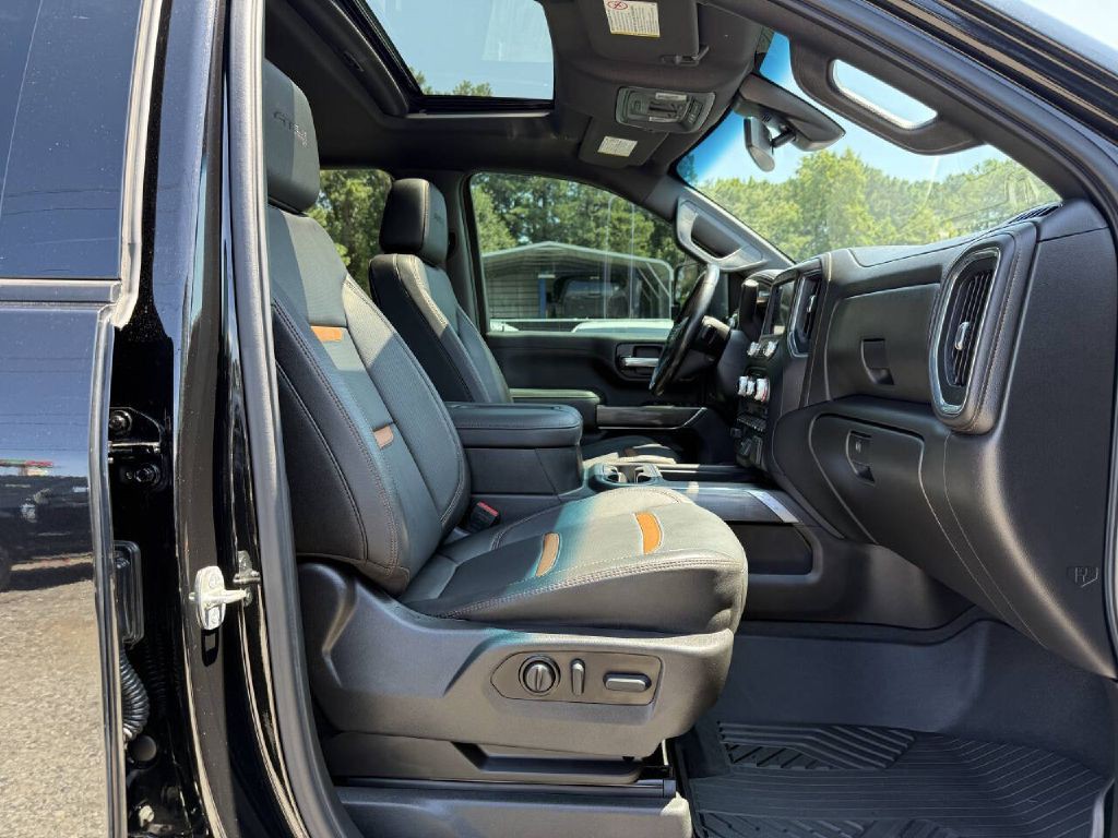 2022 GMC Sierra Image 12