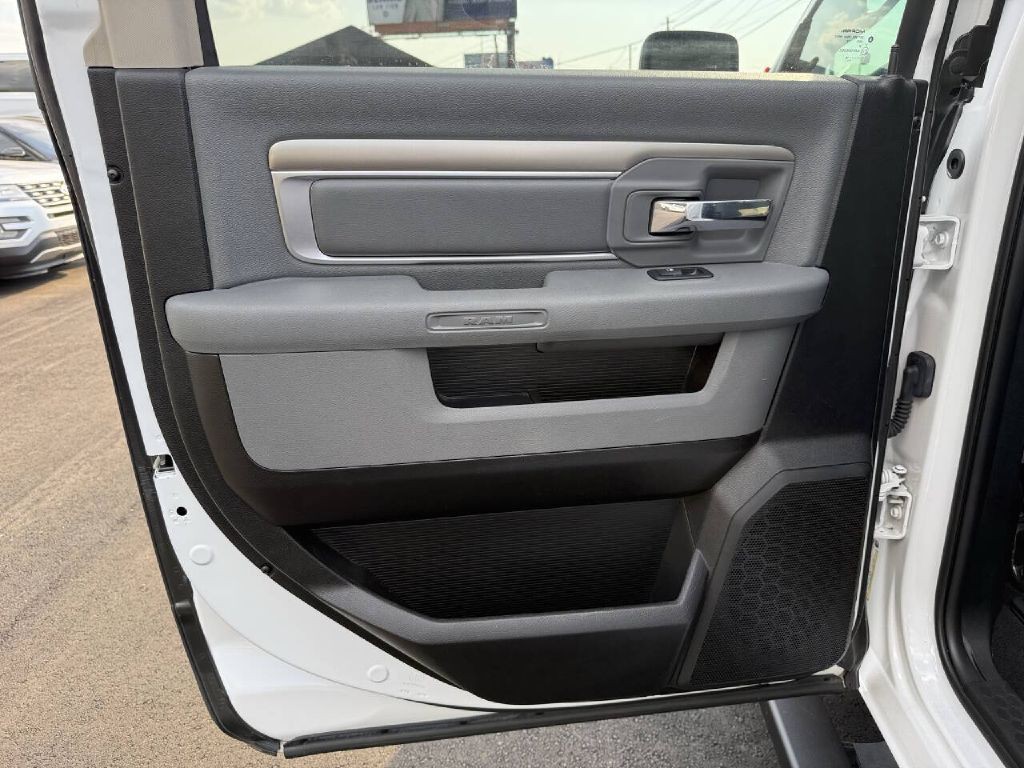 2018 RAM 1500 Image 12