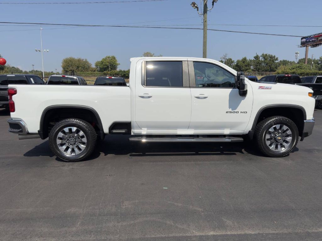2021 Chevrolet Silverado 1500 Image 4