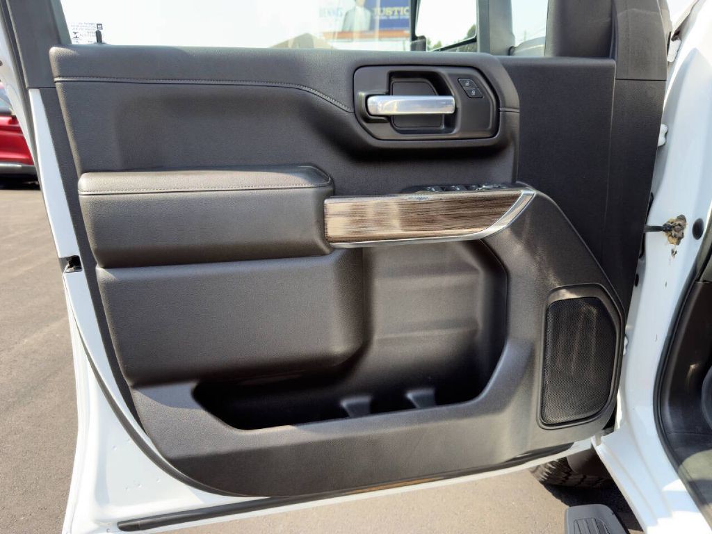 2021 Chevrolet Silverado 1500 Image 19