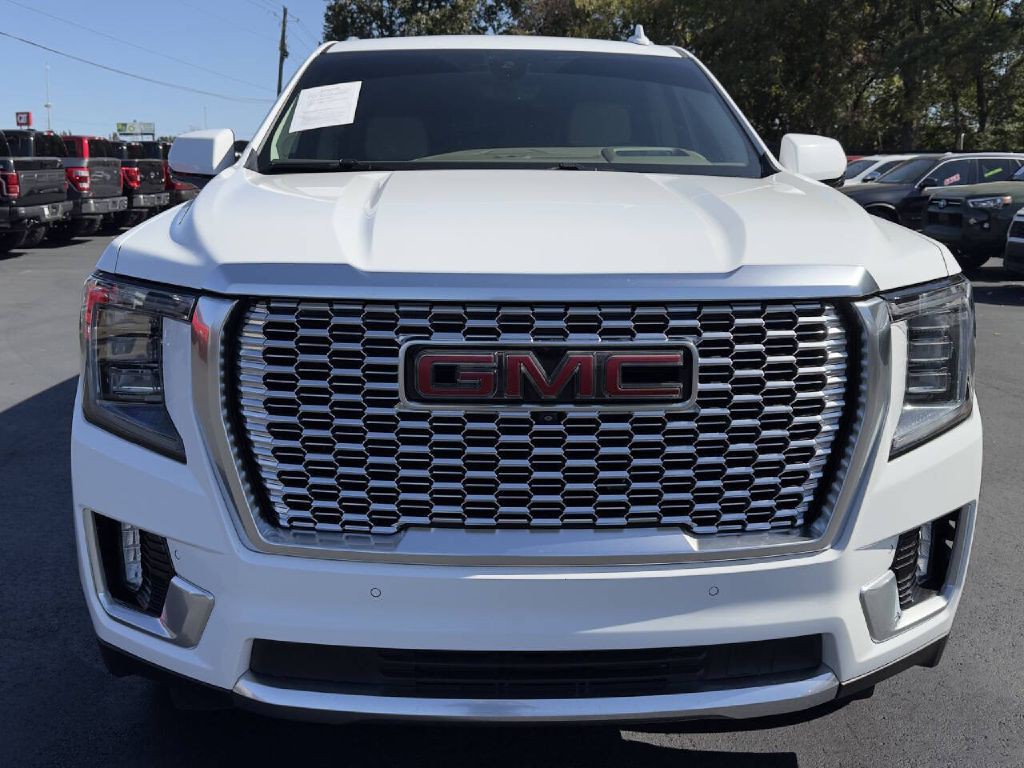 2021 GMC Yukon Image 2