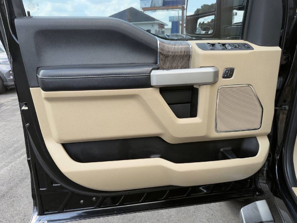 2017 Ford F-250 Image 18