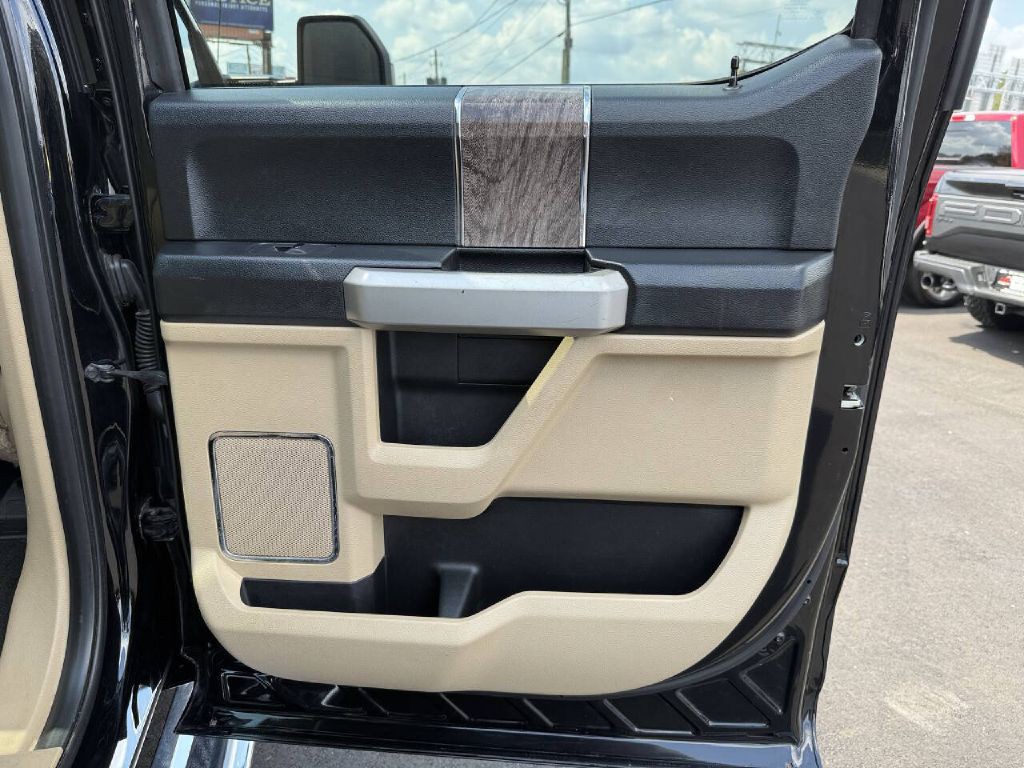 2017 Ford F-250 Image 21