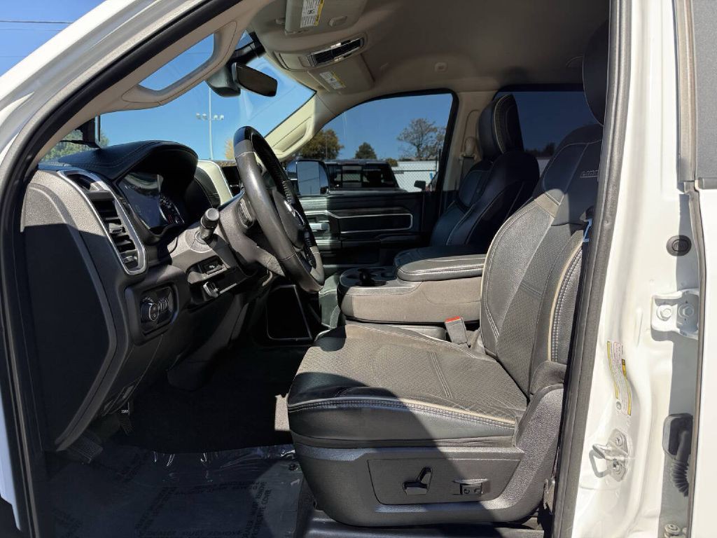 2021 RAM 2500 Image 9