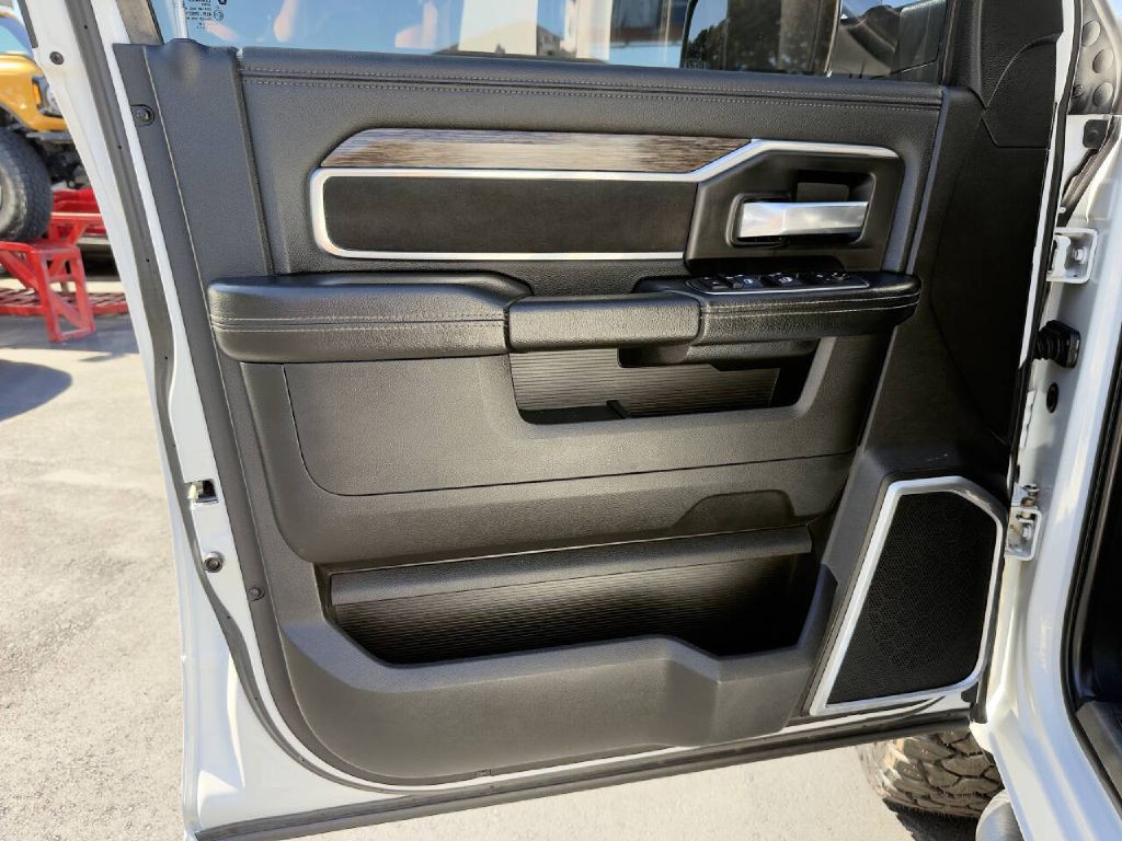 2021 RAM 2500 Image 18