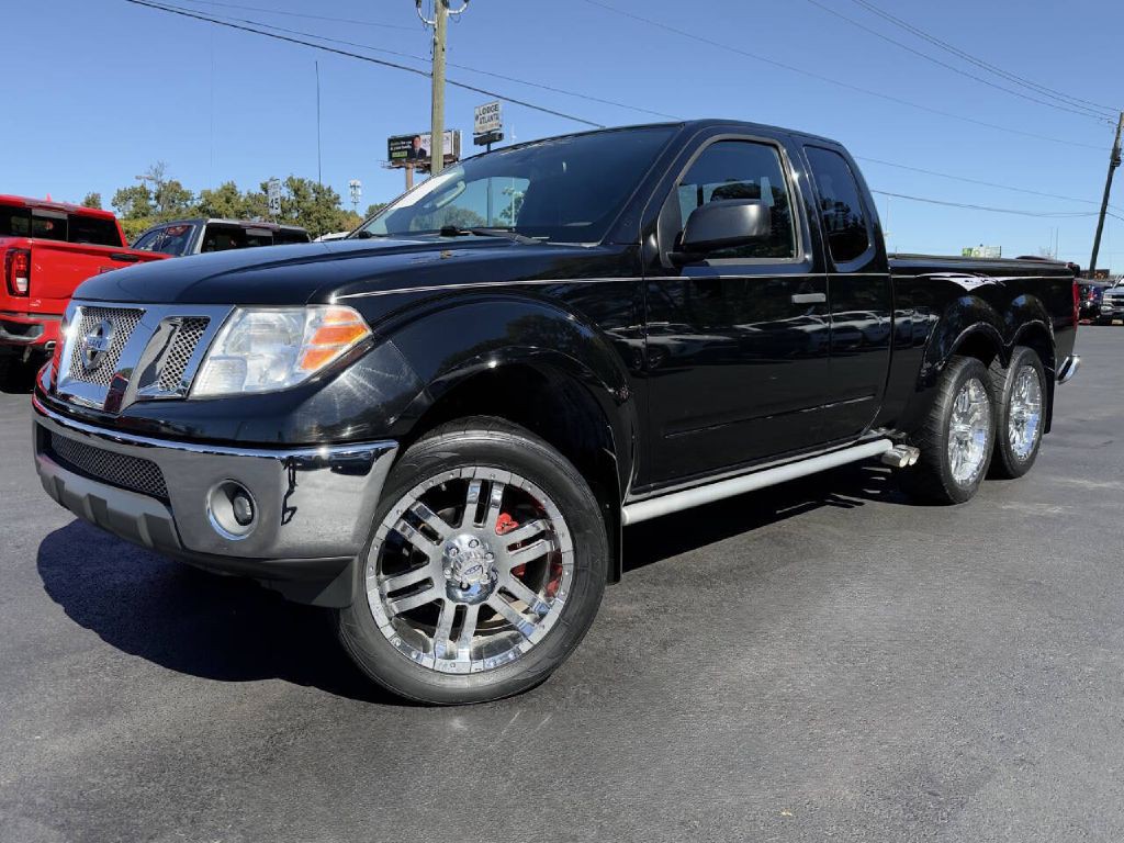 2010 Nissan Frontier Image 2