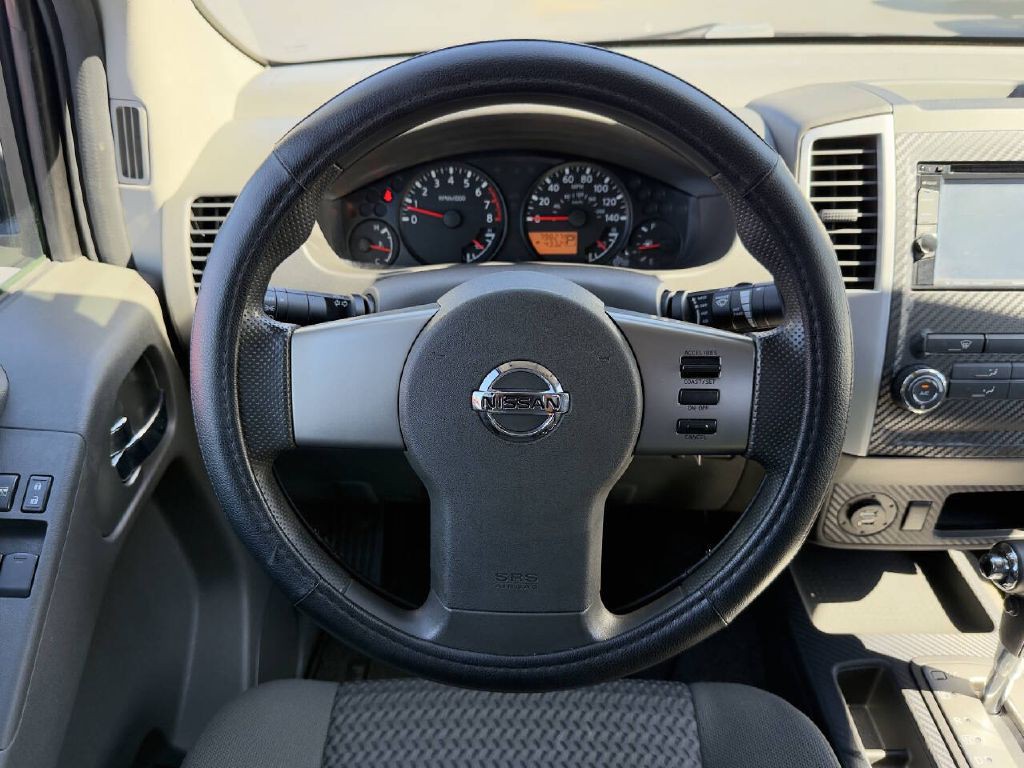 2010 Nissan Frontier Image 16