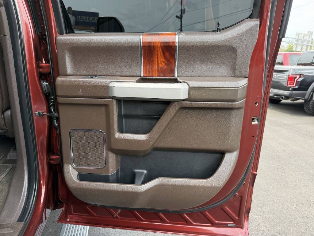 2017 Ford F-250 Image 18