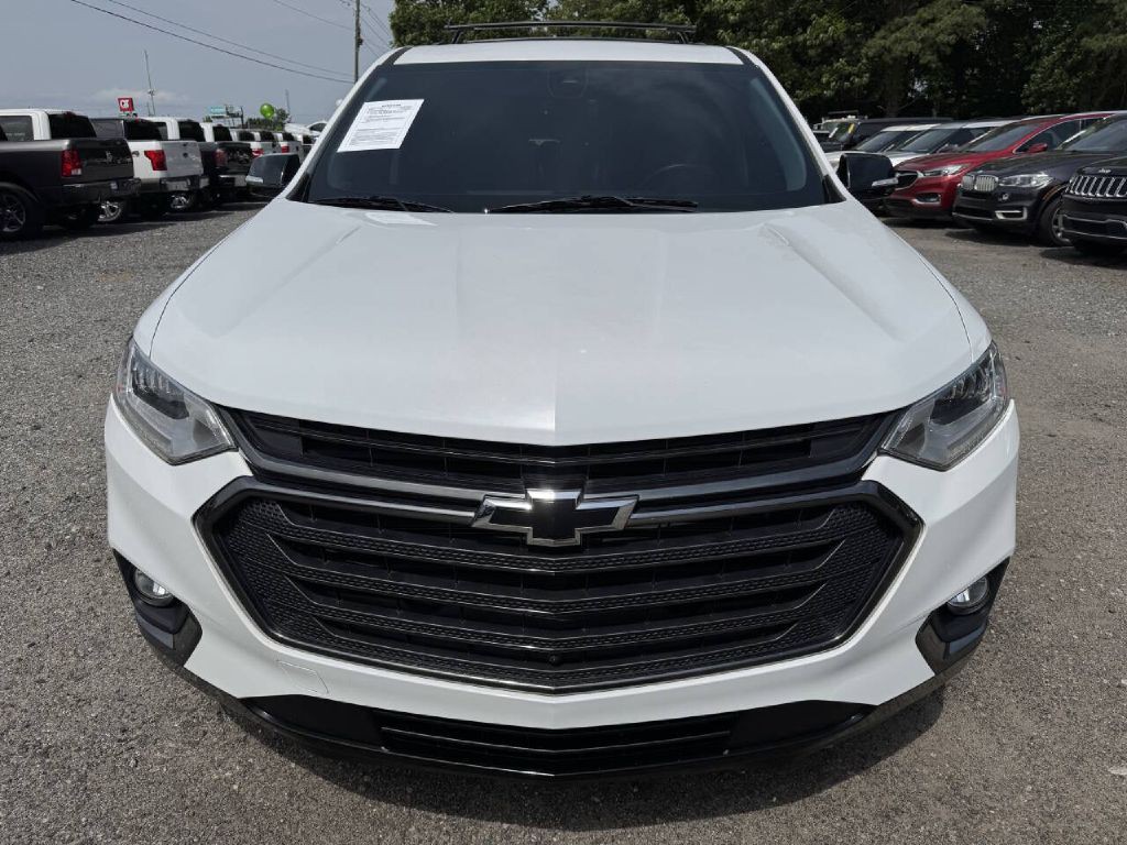 2018 Chevrolet Traverse Image 2