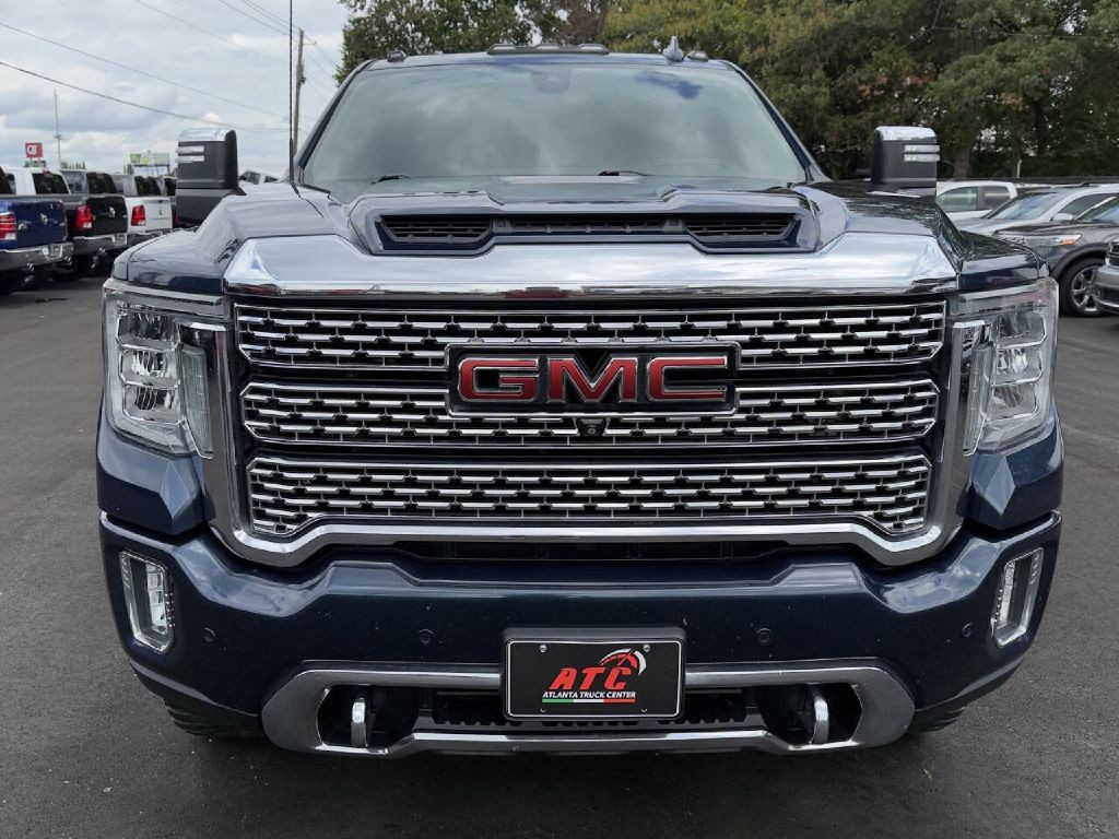 2020 GMC Sierra Image 2