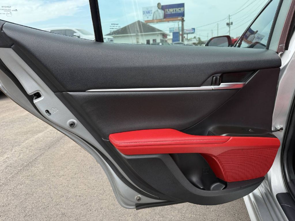 2021 Toyota Camry Image 20