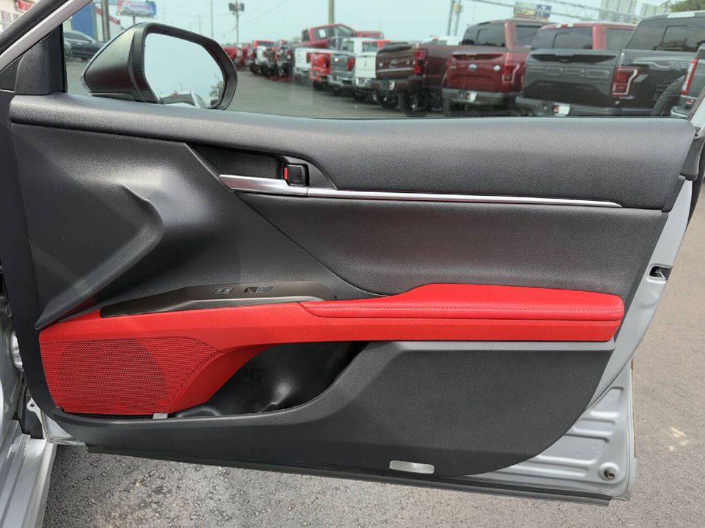 2021 Toyota Camry Image 22