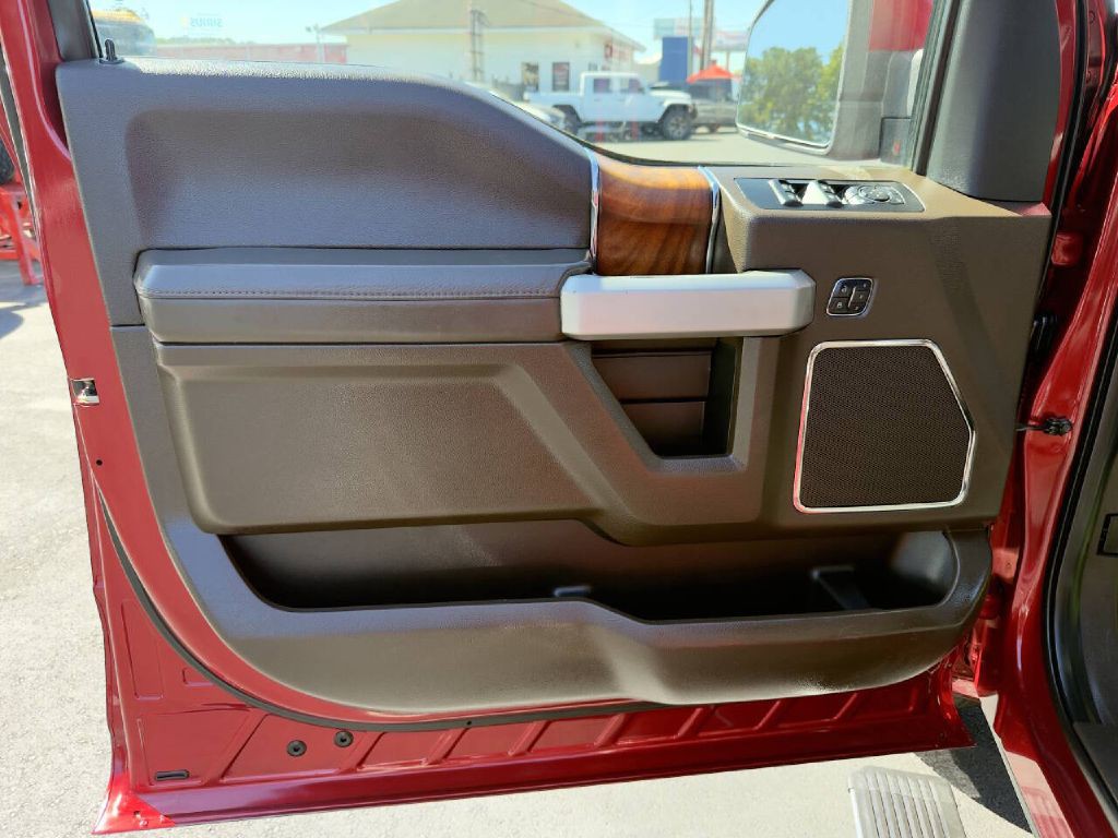 2017 Ford F-150 Image 19