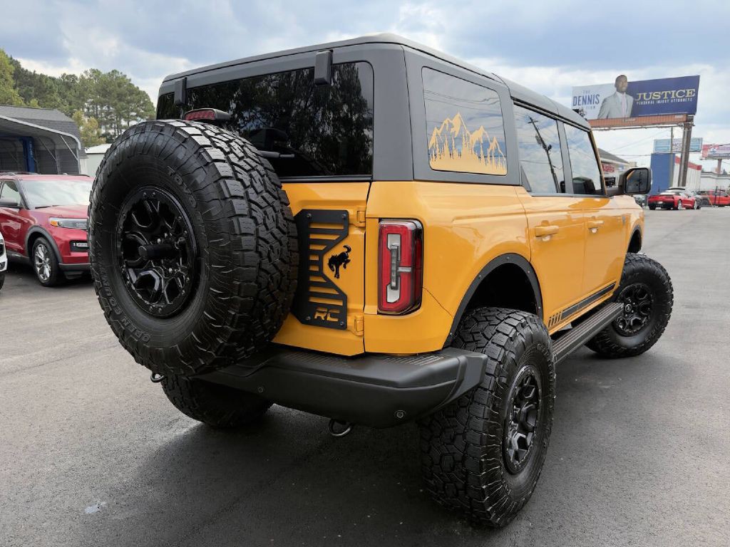 2021 Ford Bronco Image 8