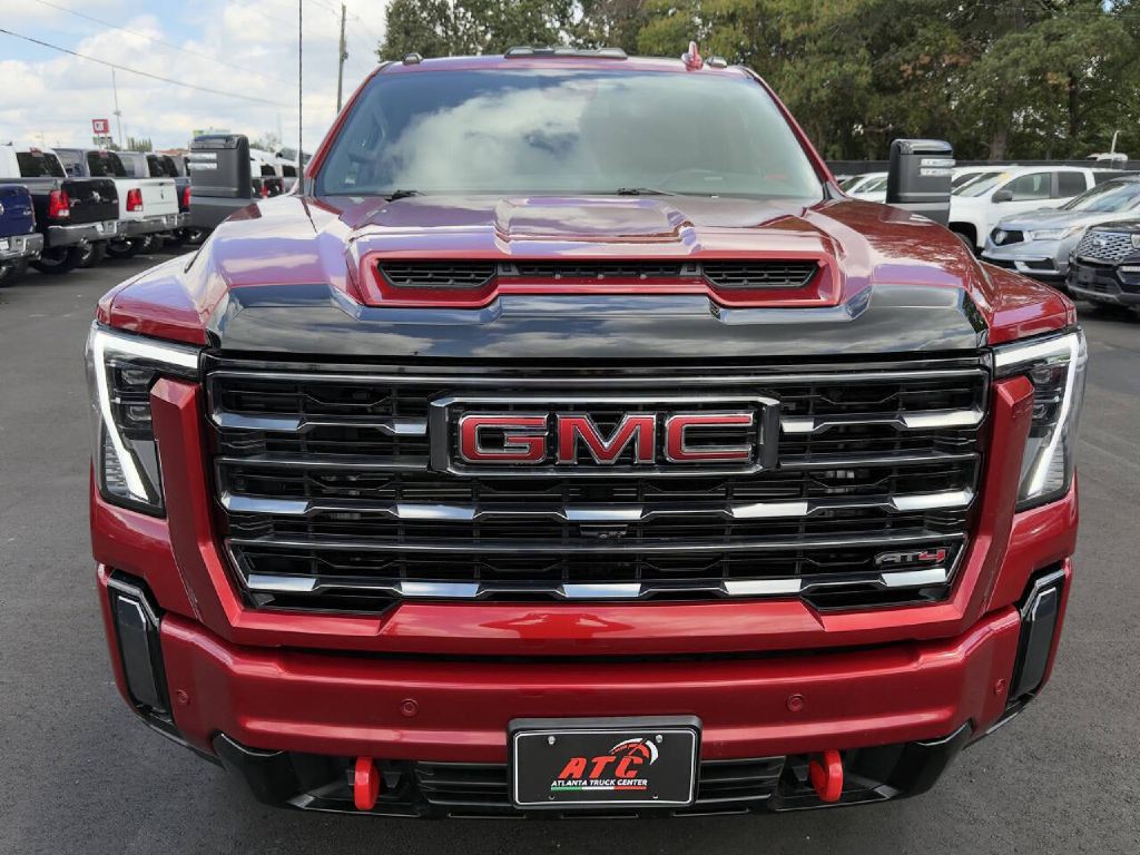 2024 GMC Sierra Image 2