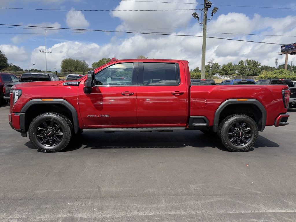 2024 GMC Sierra Image 4