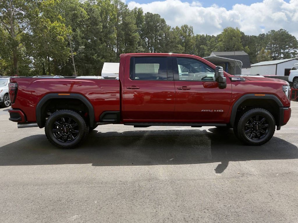 2024 GMC Sierra Image 5