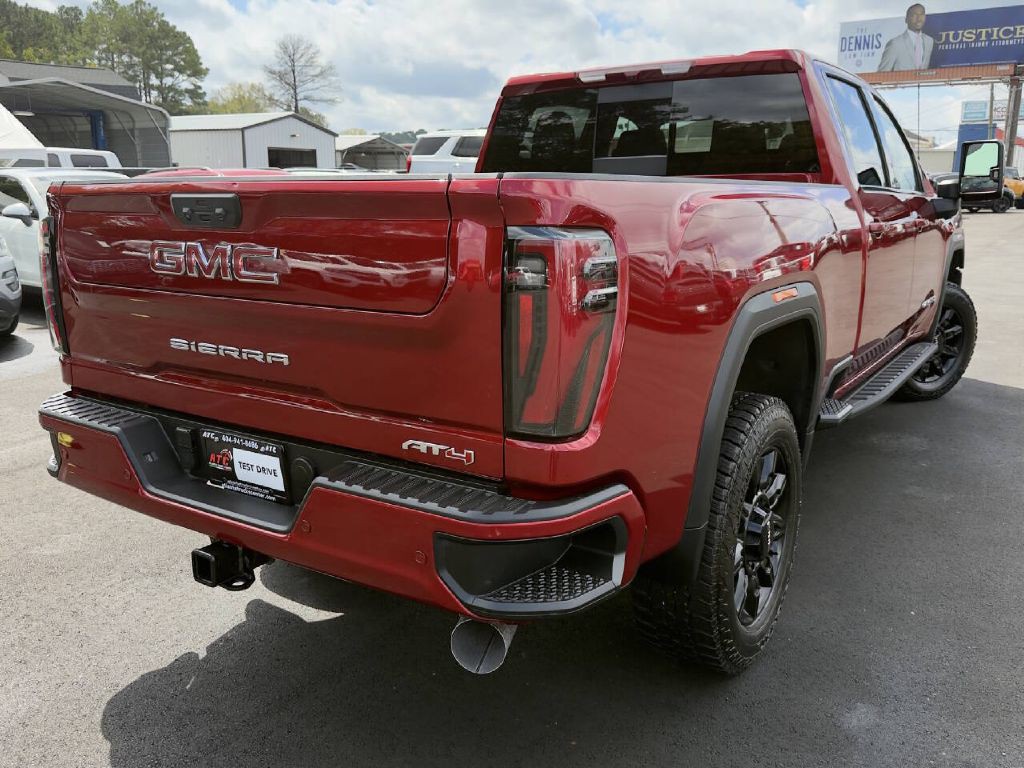 2024 GMC Sierra Image 8